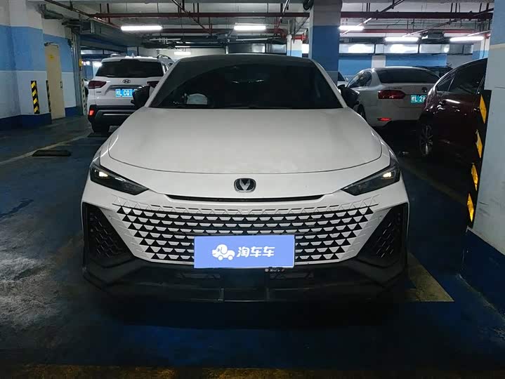 Фото 2 - Changan UNI-V