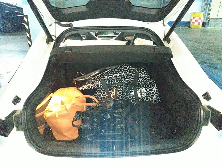 Фото 4 - Changan UNI-V