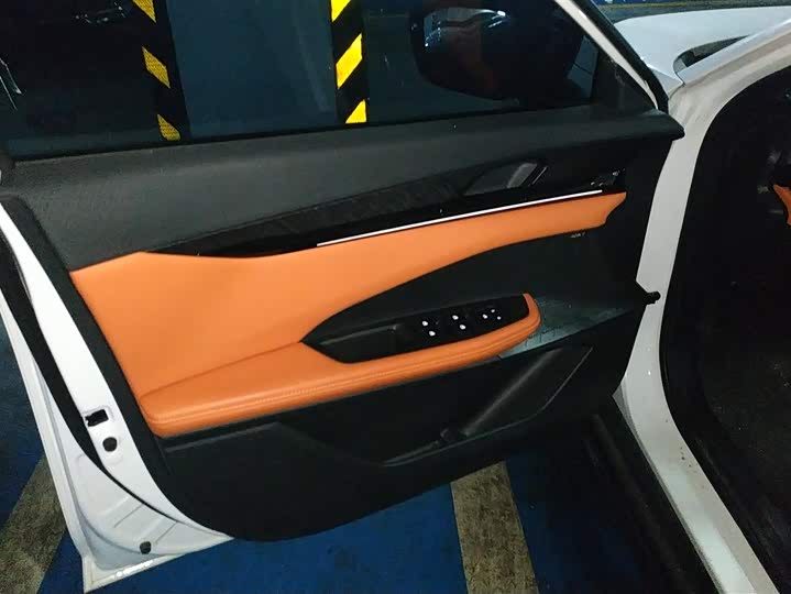 Фото 7 - Changan UNI-V