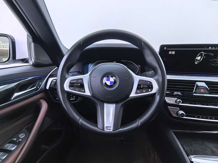 Фото 9 - BMW 5 Series