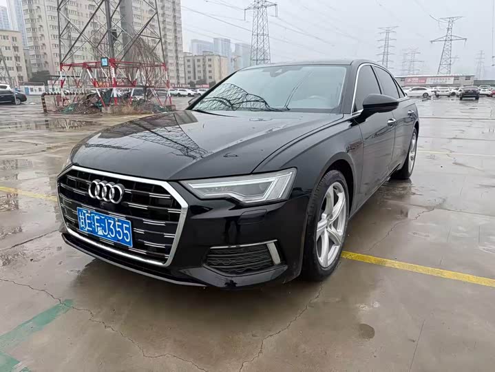 Фото 1 - Audi A6L