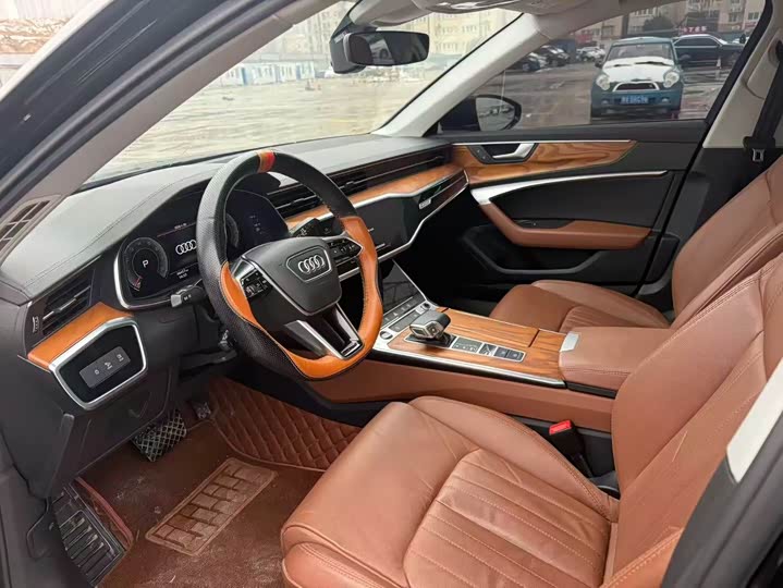 Фото 4 - Audi A6L