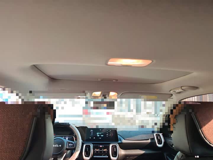 Фото 9 - Kia Sonet