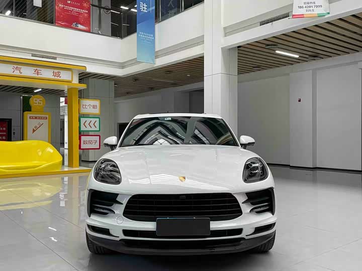 Фото 2 - Porsche Macan