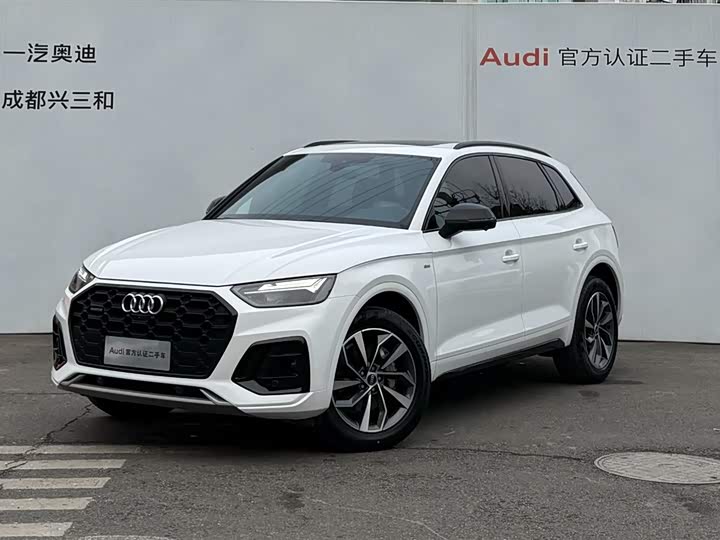 Фото 1 - Audi Q5L
