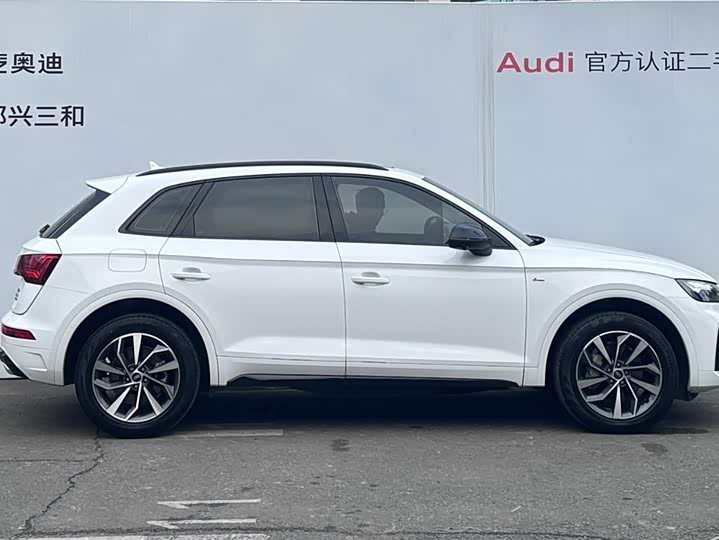Фото 3 - Audi Q5L