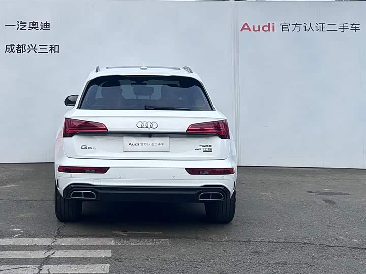 Фото 5 - Audi Q5L