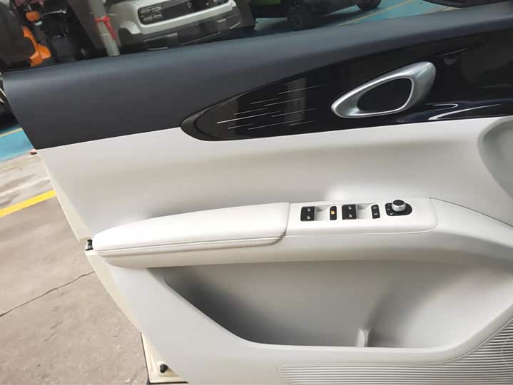 Фото 7 - Geely Galaxy Geome