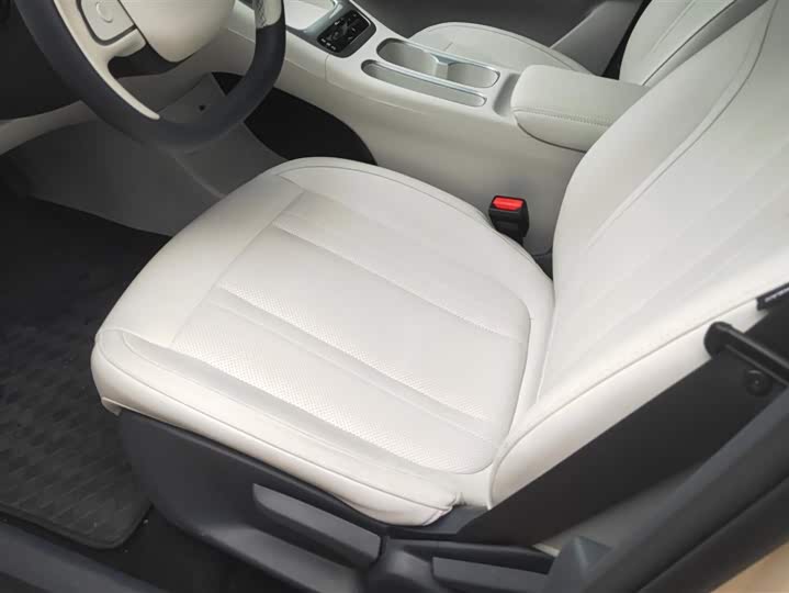 Фото 9 - Geely Galaxy Geome