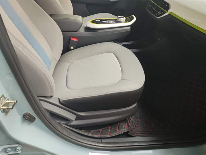 Фото 8 - Changan BenBen E-Star