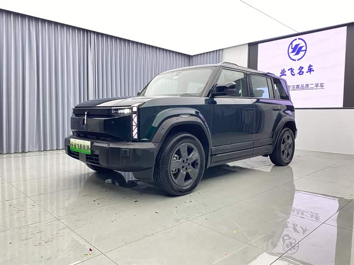 Фото 1 - Chery iCar 03