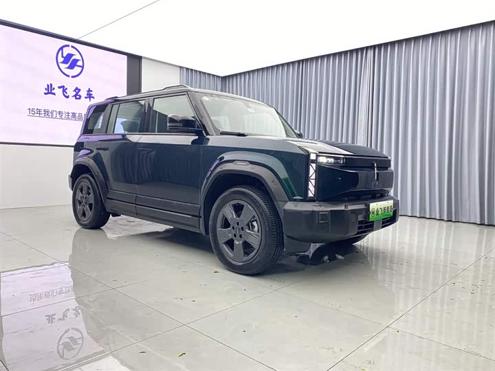 Фото 3 - Chery iCar 03