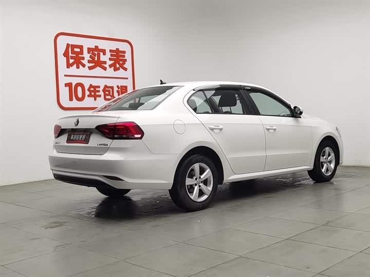 Фото 2 - Volkswagen Lavida