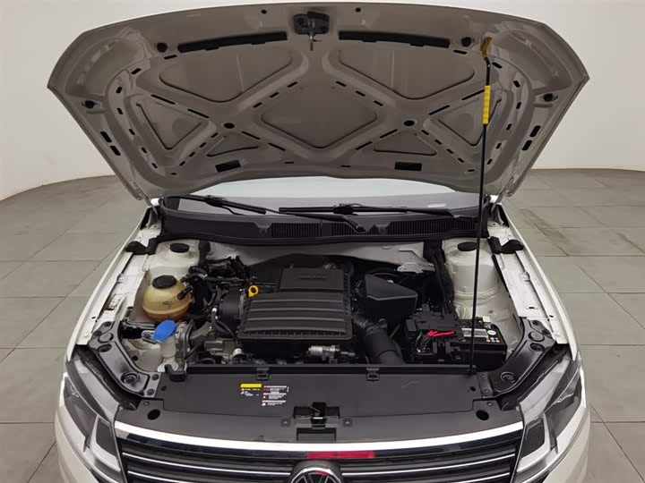 Фото 6 - Volkswagen Lavida