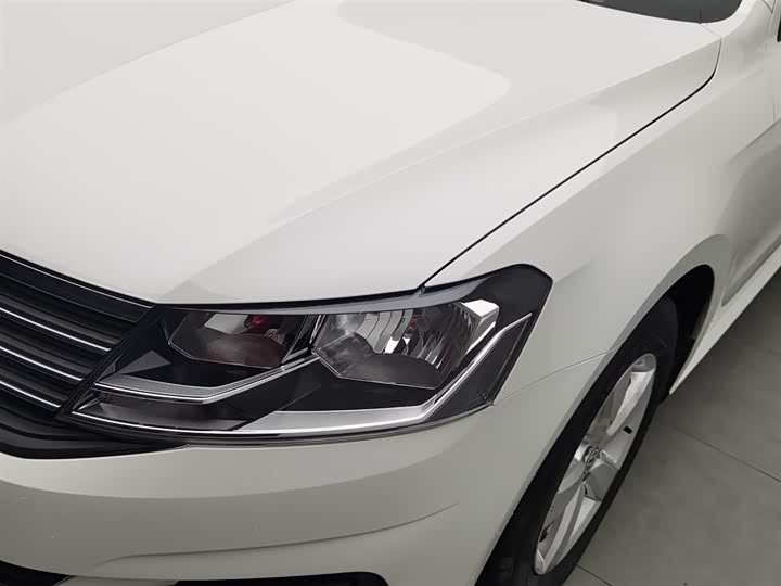 Фото 7 - Volkswagen Lavida