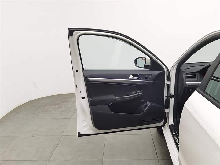 Фото 8 - Volkswagen Lavida