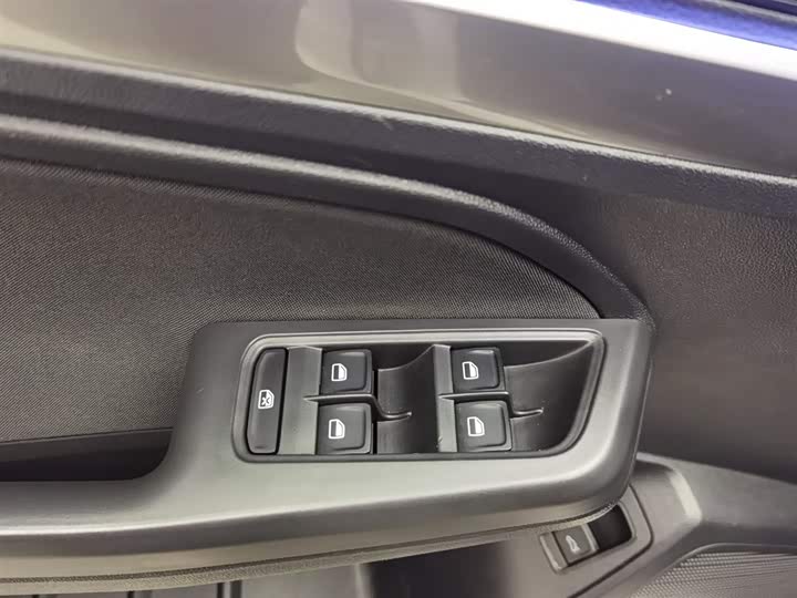 Фото 9 - Volkswagen Lavida