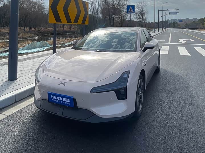 Фото 1 - XPeng Mona M03