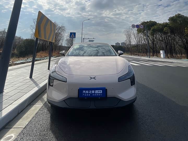 Фото 2 - XPeng Mona M03