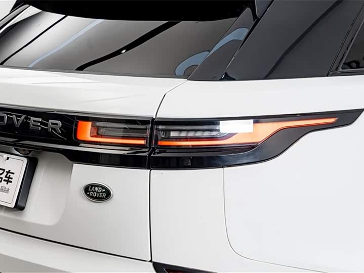 Фото 9 - Land Rover Range Rover Velar