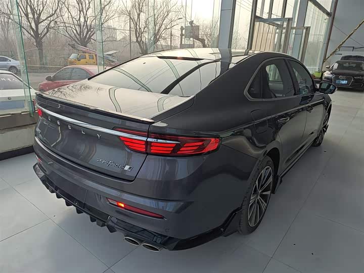 Фото 7 - Geely Preface