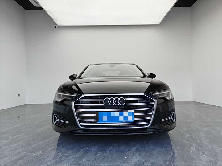 Фото 2 - Audi A6L