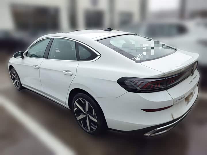 Фото 9 - Volkswagen Lamando L