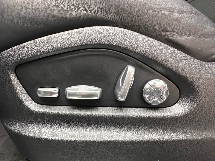 Фото 6 - Porsche Cayenne Hybrid