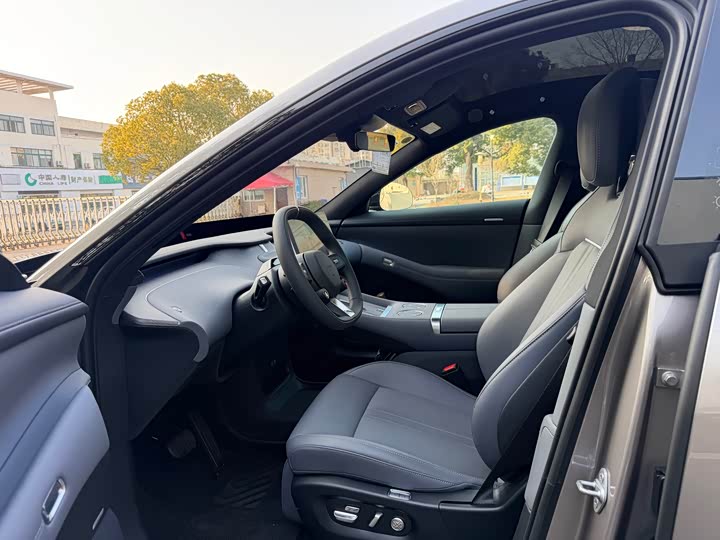 Фото 4 - Xiaomi YU7