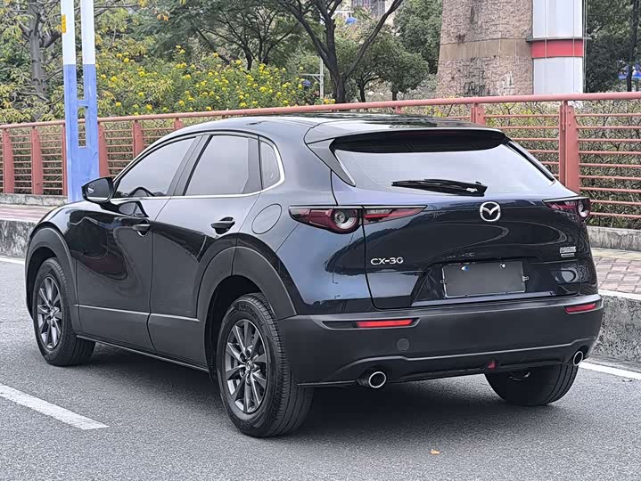 Фото 6 - Mazda CX-30