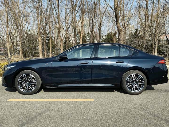 Фото 5 - BMW 5 Series