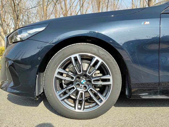 Фото 9 - BMW 5 Series