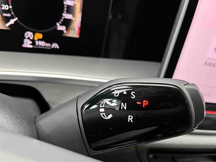 Фото 5 - Volkswagen Tayron