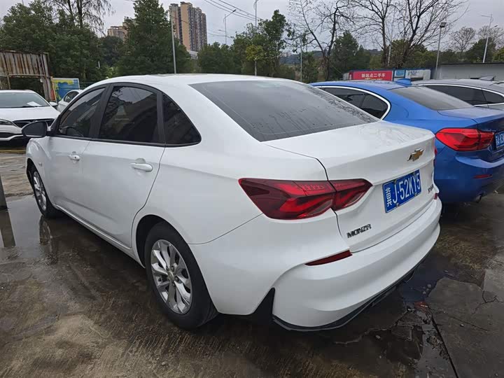 Фото 5 - Chevrolet Monza