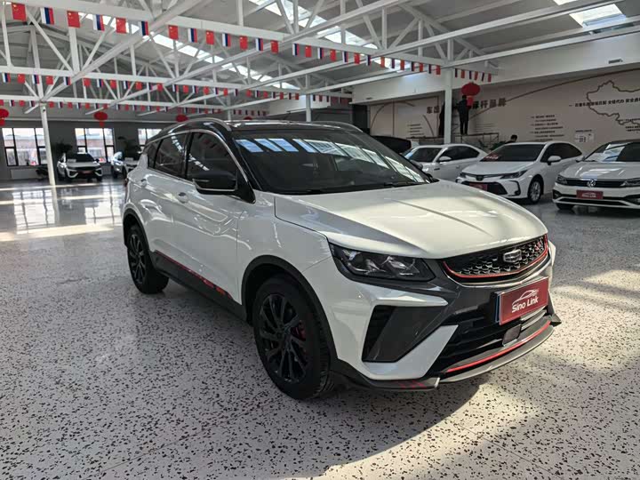 Фото 2 - Geely Coolray