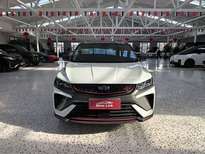 Фото 3 - Geely Coolray