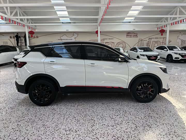 Фото 4 - Geely Coolray