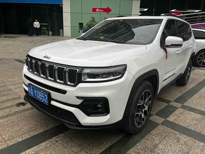 Фото 1 - Jeep Grand Commander