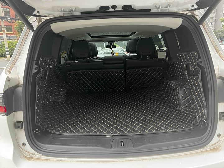 Фото 9 - Jeep Grand Commander