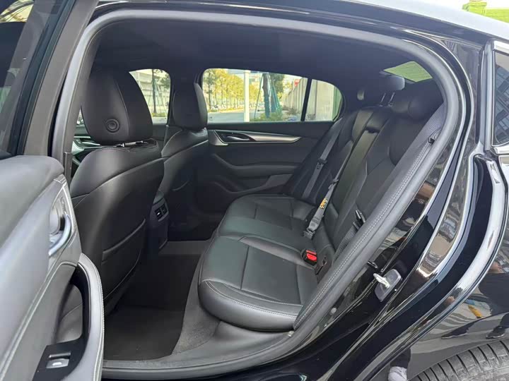 Фото 8 - Cadillac CT5