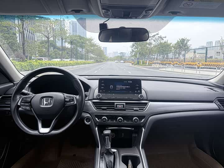 Фото 6 - Honda Accord