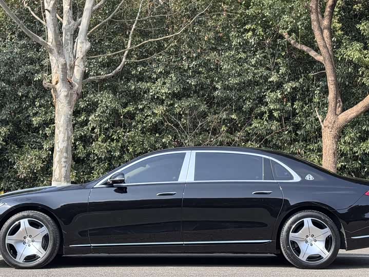 Фото 4 - Mercedes-Benz Maybach S-Class