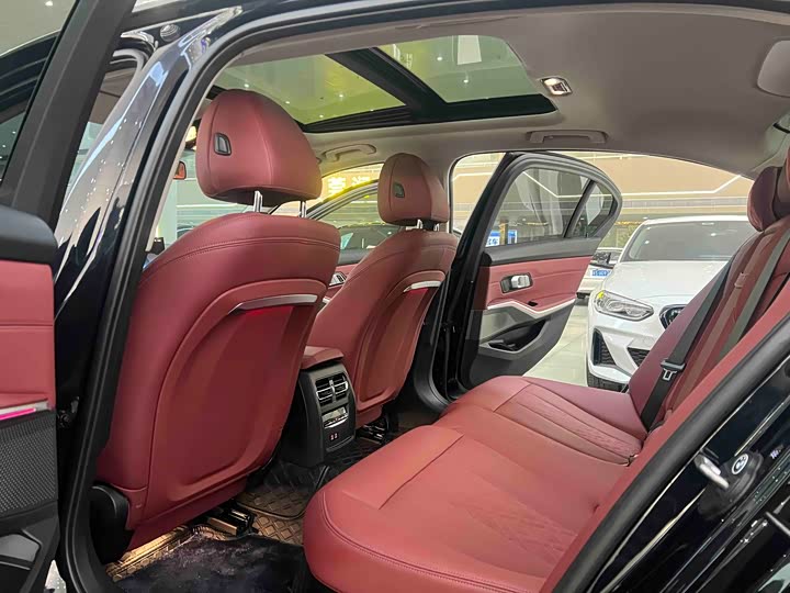 Фото 9 - BMW 3 Series