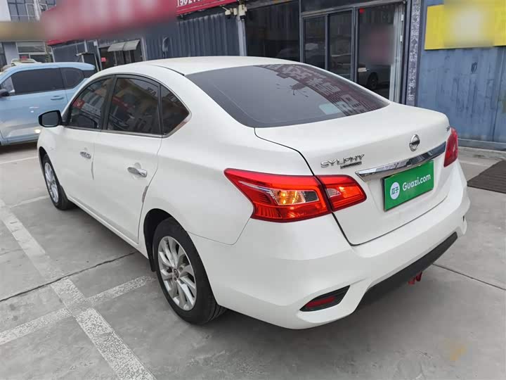 Фото 5 - Nissan Sylphy