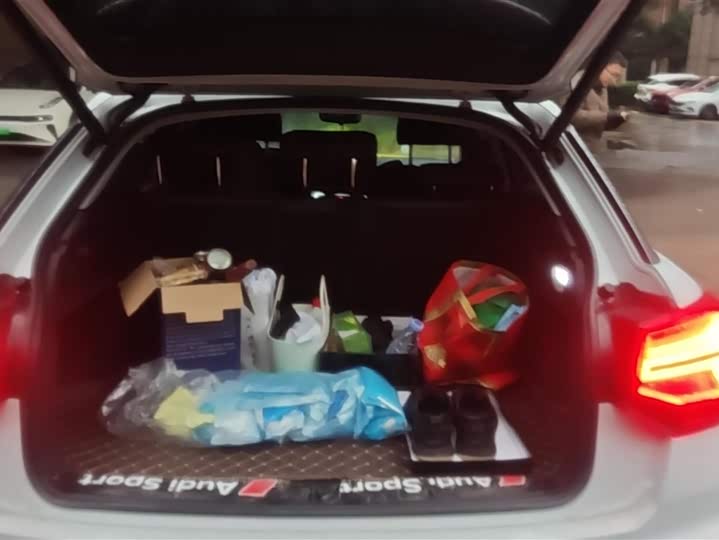 Фото 4 - Audi Q2L