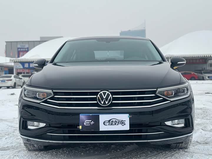 Фото 2 - Volkswagen Magotan