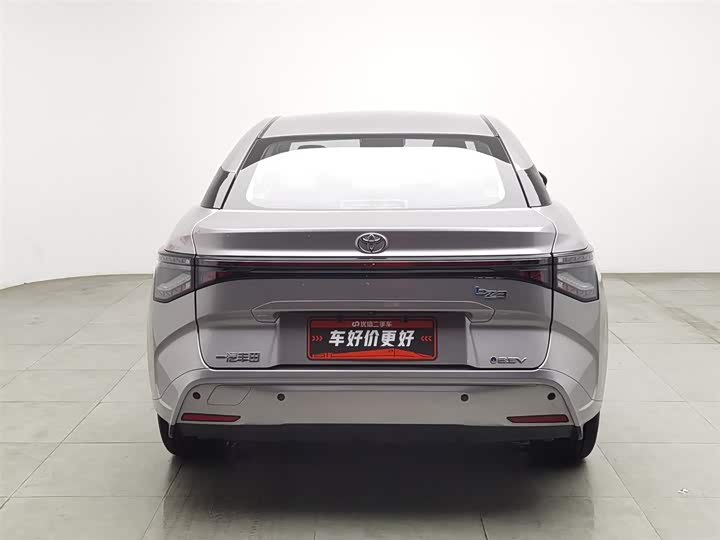 Фото 4 - Toyota bZ3