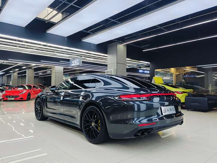 Фото 4 - Porsche Panamera