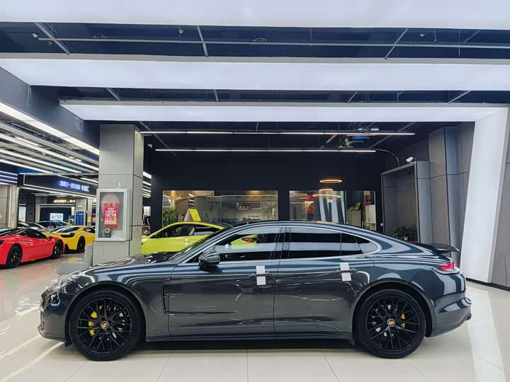 Фото 7 - Porsche Panamera