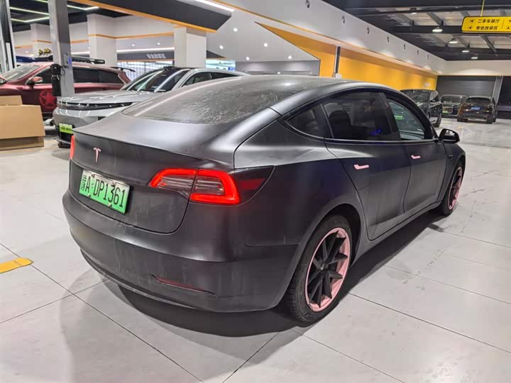 Фото 5 - Tesla Model 3